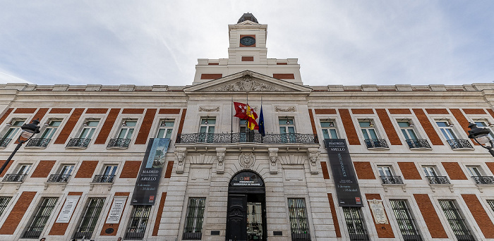 Puerta del Sol: Real Casa de Correos Madrid