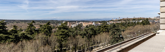 Madrid Blick vom Mirador de la Cornisa: Jardines del Campo del Moro