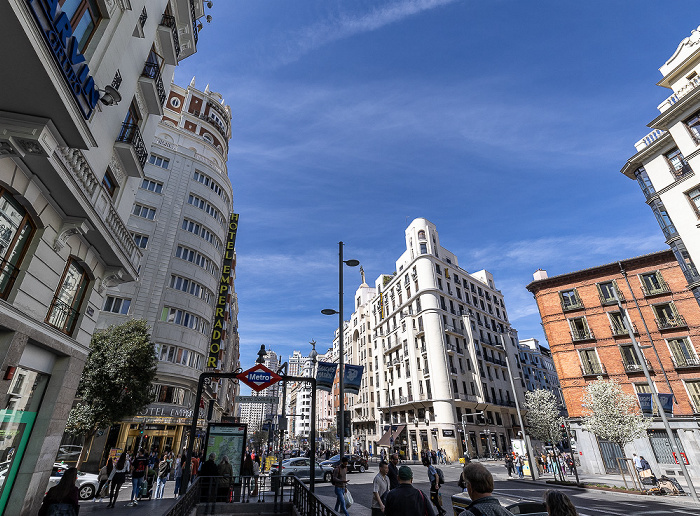 Madrid Gran Vía: Estación de Santo Domingo, Hotel Emperador