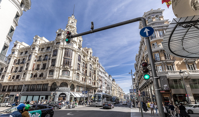 Calle del Clavel / Gran Vía Madrid