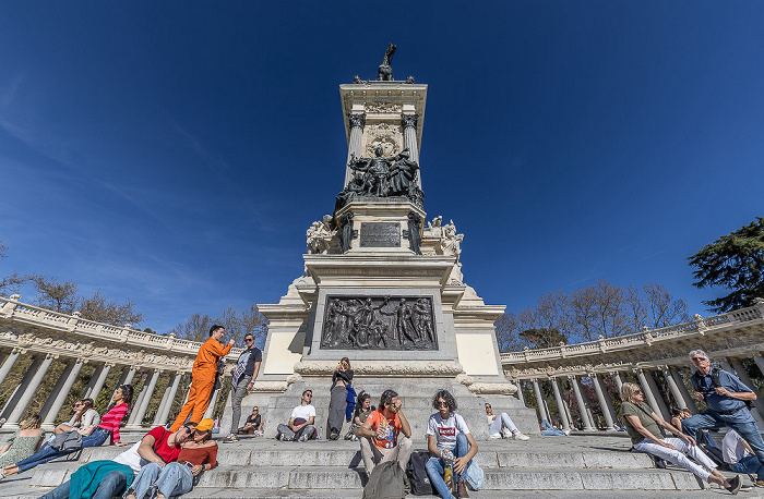 Madrid Parque del Retiro: Monumento a Alfonso XII de España