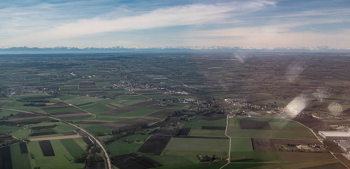 Bayern - Landkreis Erding 2023-04-22 Flug EZY8638 München Franz Josef Strauß (MUC/EDDM) - London Gatwick (LGW/EGKK) Schwaig Staatsstraße 2580 Luftbild aerial photo