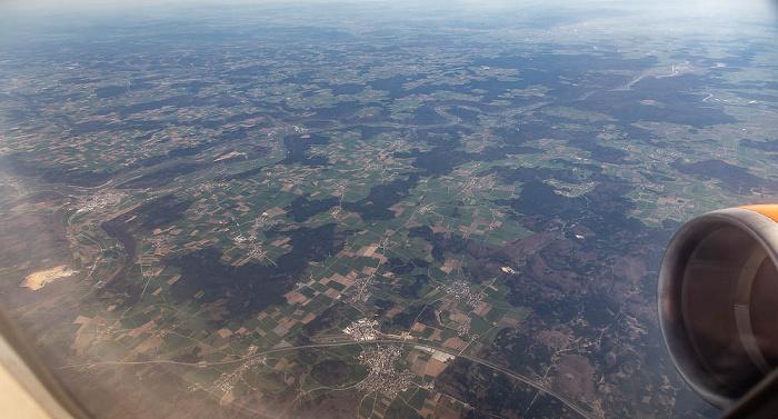 Bayern - Landkreis Eichstätt: Köschinger Forst (rechts) 2023-04-22 Flug EZY8638 München Franz Josef Strauß (MUC/EDDM) - London Gatwick (LGW/EGKK) Luftbild aerial photo