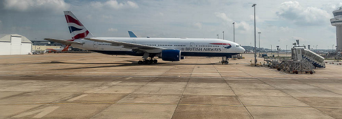 Crawley Gatwick Airport 2023-04-22 Flug EZY8638 München Franz Josef Strauß (MUC/EDDM) - London Gatwick (LGW/EGKK)