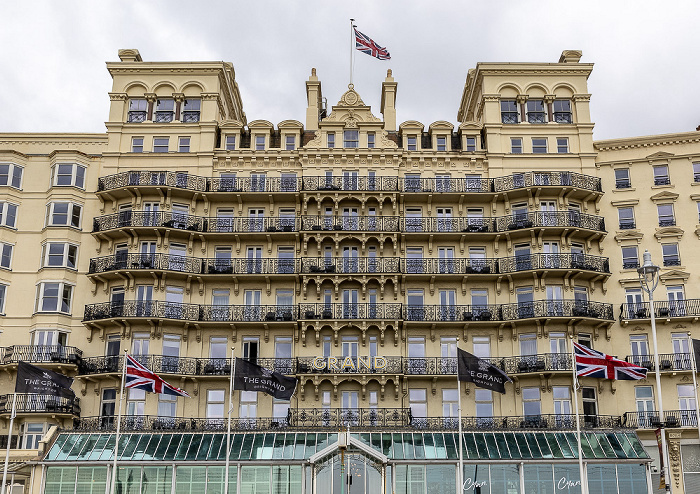 Brighton King's Road: The Grand Hotel