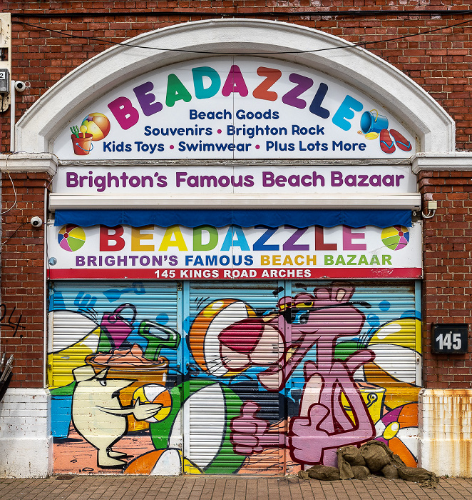 Brighton Kings Road Arches: Street Art