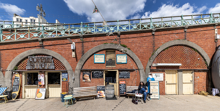 Kings Road Arches: Brighton Smokehouse