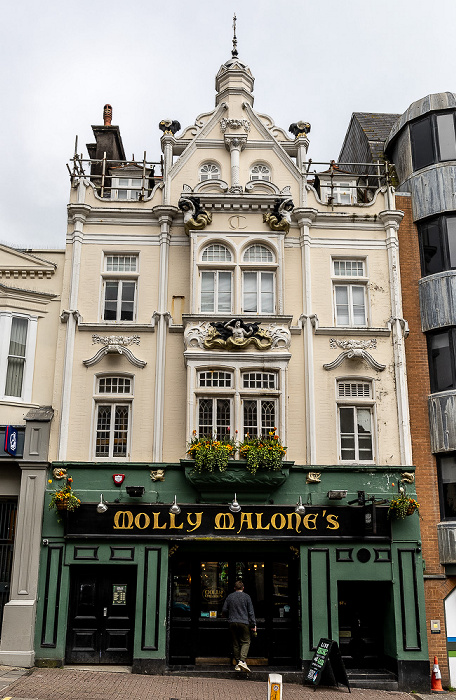 Brighton West Street: The Molly Malone's