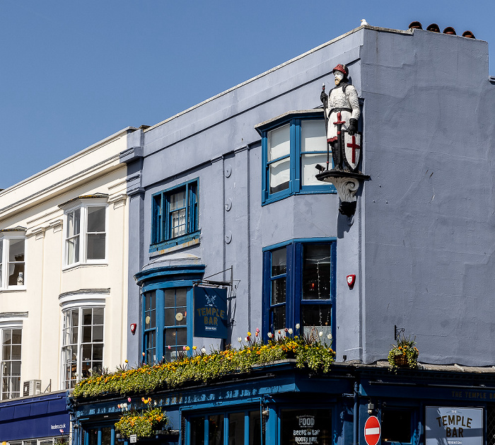 Brighton Western Road: The Temple Bar