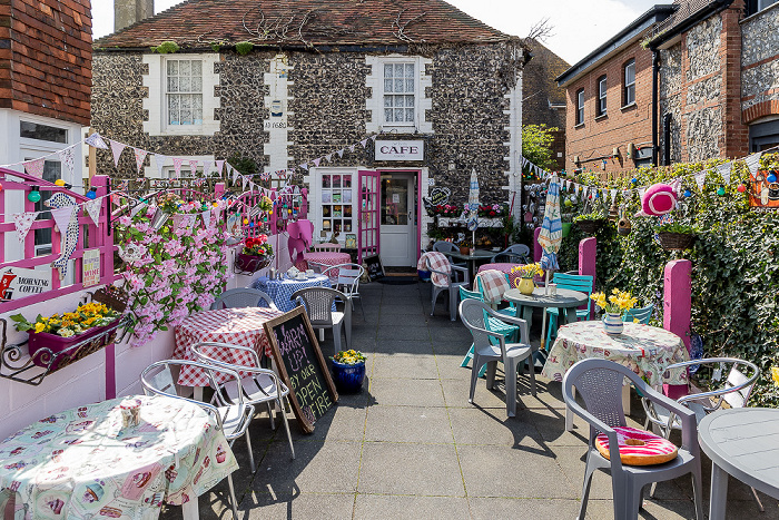 Rottingdean High Street: The Trellis