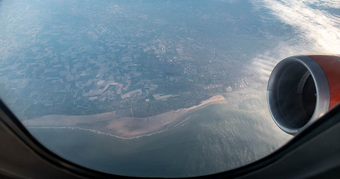 Hauts-de-France - Département Pas-de-Calais:  2023-04-26 Flug EZY8641 London Gatwick (LGW/EGKK) - München Franz Josef Strauß (MUC/EDDM) Luftbild aerial photo