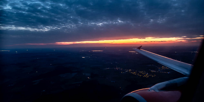 Bayern - Landkreis Landshut 2023-04-26 Flug EZY8641 London Gatwick (LGW/EGKK) - München Franz Josef Strauß (MUC/EDDM) Luftbild aerial photo