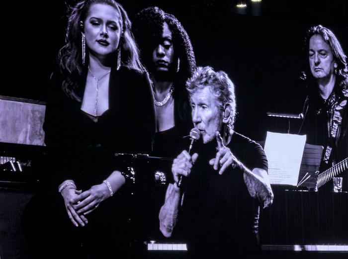 Olympiahalle: Roger Waters München Amanda Belair, Shanay Johnson, Roger Waters, Dave Kilminster