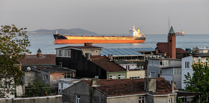 Istanbul Blick vom Saba Sultan Hotel: Bosporus, Marmarameer