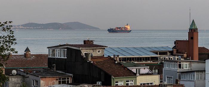 Istanbul Blick vom Saba Sultan Hotel: Bosporus, Marmarameer
