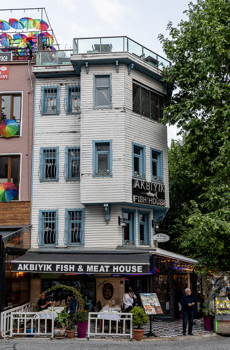 Akbıyık Caddesi Istanbul