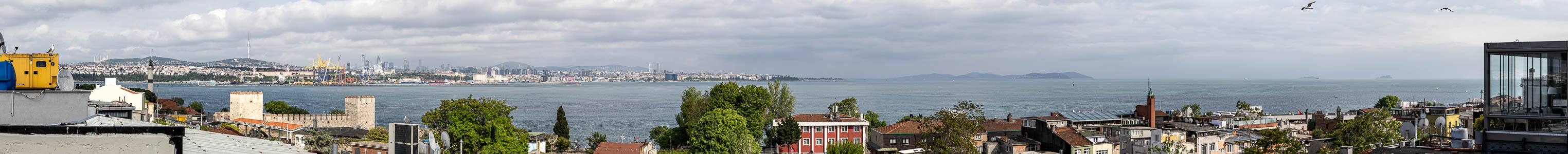 Istanbul Blick vom Saba Sultan Hotel: Bosporus / Marmarameer, Üsküdar / Kadıköy