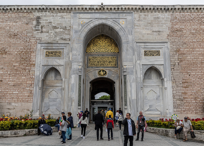 Topkapı-Palast: Bâb-ı Hümâyûn Istanbul