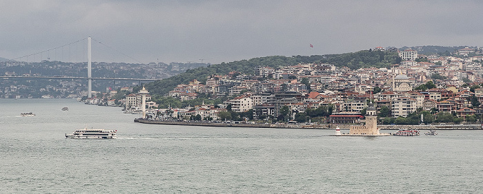 Istanbul Blick vom Topkapı-Palast: Borporus, Üsküdar Bosporus-Brücke (Brücke der Märtyrer des 15. Juli) Leanderturm