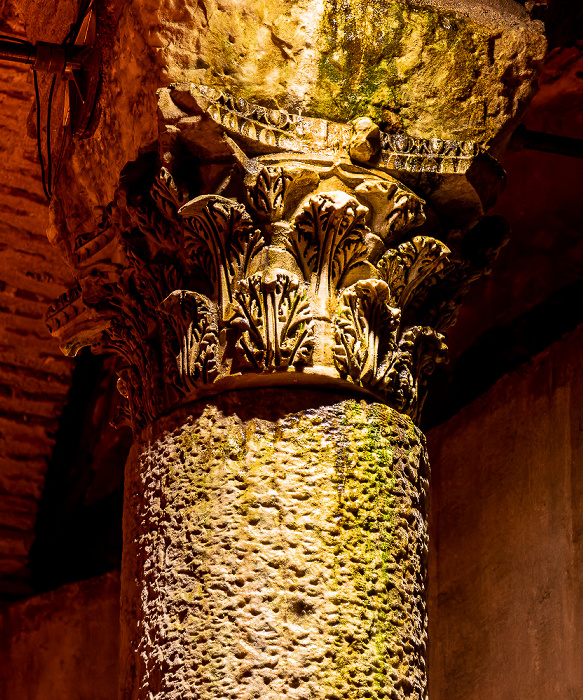 Istanbul Yerebatan-Zisterne (Cisterna Basilica)