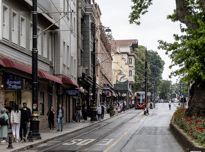 Istanbul Alemdar Caddesi