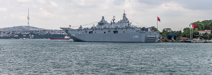 Istanbul Goldenes Horn: TCG Anadolu (L-400) Fernsehturm Küçük Çamlıca Üsküdar