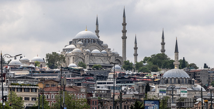 Rüstem-Paşa-Moschee (rechts unten), Beyazıt-Moschee Istanbul 2023
