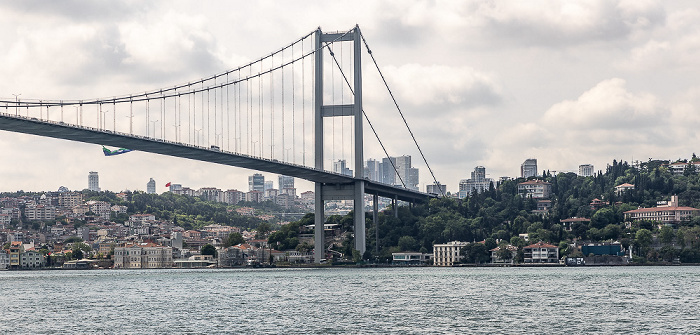 Istanbul Bosporus, Sarıyer, Fatih-Sultan-Mehmet-Brücke Beşiktaş