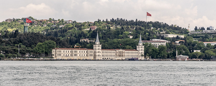 Bosporus, Üsküdar mit der Kuleli Askerî Lisesi Istanbul