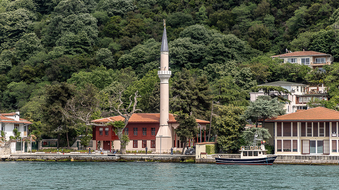 Bosporus, Üsküdar mit der Vaniköy-Moschee Istanbul