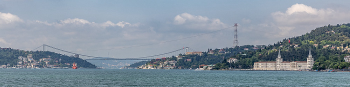 Istanbul Bosporus, Fatih-Sultan-Mehmet-Brücke, Üsküdar mit der Kuleli Askerî Lisesi