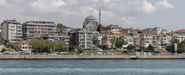 Bosporus, Üsküdar mit der Ayazma-Moschee Istanbul