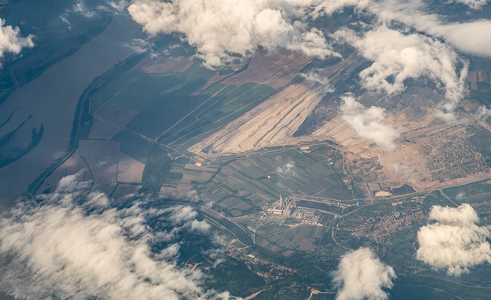 Serbien Donau, Grad Požarevac 2023-05-31 Flug THY1635 Istanbul Airport (IST/LTFM) - München Franz Josef Strauß (MUC/EDDM) Kostolac-Kraftwerke Luftbild aerial photo