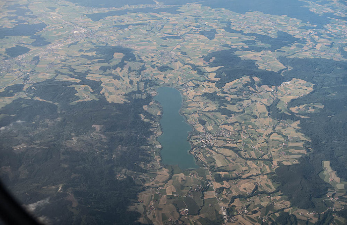 Irrsee mit Zell am Moos (am rechten Ufer) Oberösterreich