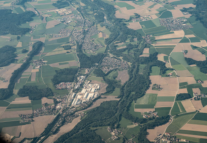 Bayern - Landkreis Traunstein: Alz, Linde-Werk Schalchen, Tacherting 2023-05-31 Flug THY1635 Istanbul Airport (IST/LTFM) - München Franz Josef Strauß (MUC/EDDM) Luftbild aerial photo