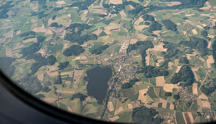 Bayern - Landkreis Rosenheim: Soyensee, Soyen 2023-05-31 Flug THY1635 Istanbul Airport (IST/LTFM) - München Franz Josef Strauß (MUC/EDDM) Luftbild aerial photo