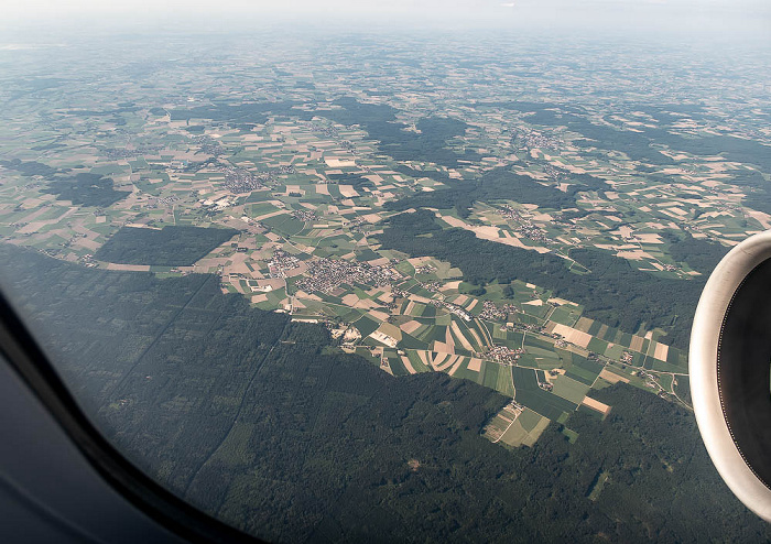 Bayern - Landkreis Ebersberg: Hohenlinden 2023-05-31 Flug THY1635 Istanbul Airport (IST/LTFM) - München Franz Josef Strauß (MUC/EDDM) Ebersberger Forst Luftbild aerial photo