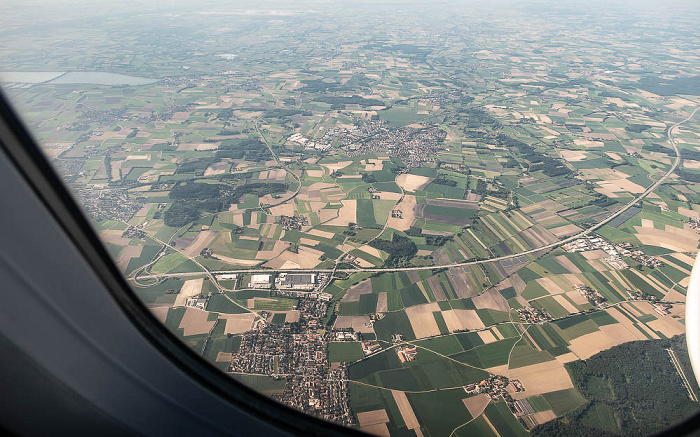 Bayern - Landkreis Ebersberg: Markt Schwaben 2023-05-31 Flug THY1635 Istanbul Airport (IST/LTFM) - München Franz Josef Strauß (MUC/EDDM) Anschlussstelle Anzing Anschlussstelle Forstinning Anschlussstelle Markt Schwaben Anzing Bundesautobahn A 94 Flughafentangente Ost (St 2580) Luftbild aerial photo