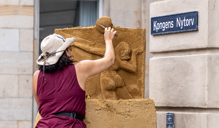 Kongens Nytorv: Magasin and Hundested Sand Sculpture Festival - Sue McGrew Kopenhagen