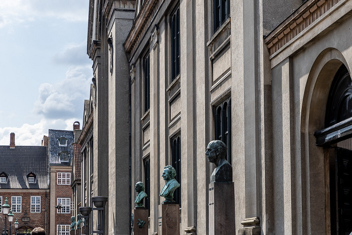 Frue Plads: Universität Kopenhagen (Københavns Universitet)