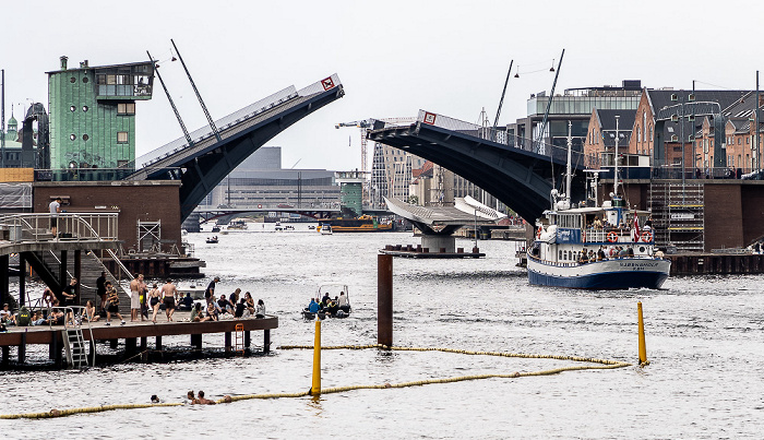 Kopenhagen Sydhavnen mit der Langebro Inderhavnen Kalvebod Bølge Knippelsbro Operaen