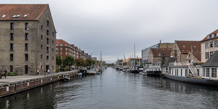 Kopenhagen Christianshavn: Blick von der Trangravsbroen auf den Christianshavns Kanal
