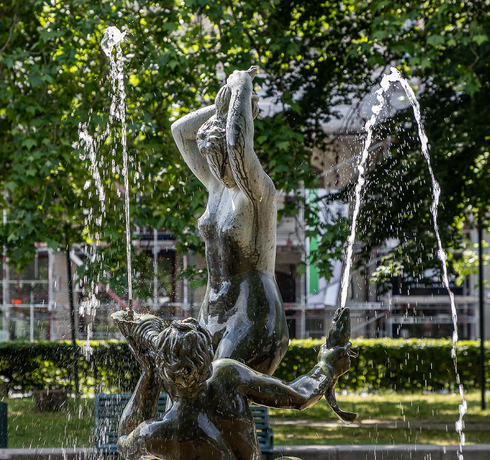 Gamla staden: Gustav Adolfs torg - Brunnen Öresund Malmö