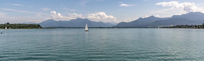 Herreninsel (links), Chiemgauer Alpen Chiemsee