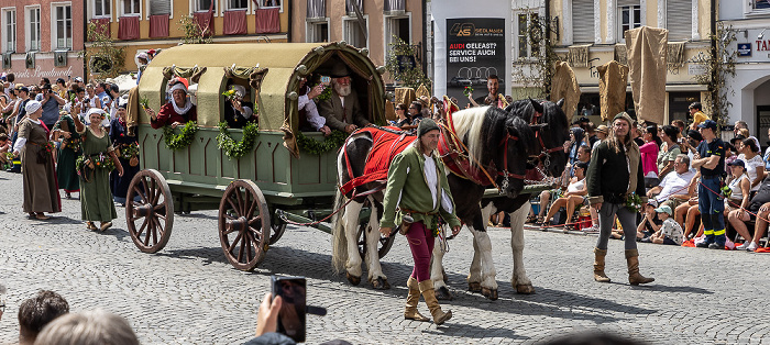 Dreifaltigkeitsplatz: Landshuter Hochzeit (Hochzeitszug)