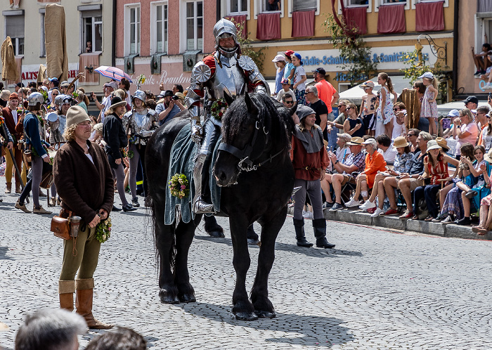 Dreifaltigkeitsplatz: Landshuter Hochzeit (Hochzeitszug) Landshut