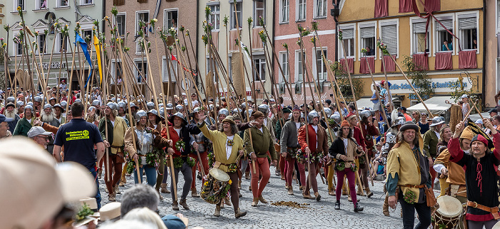 Dreifaltigkeitsplatz: Landshuter Hochzeit (Hochzeitszug)