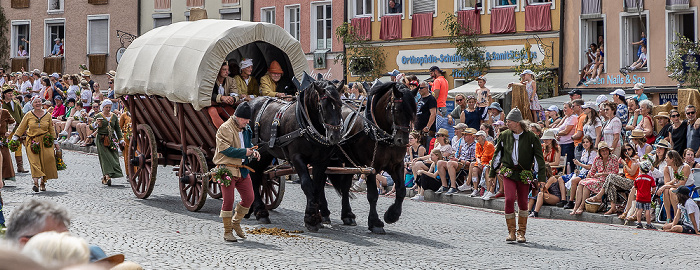 Dreifaltigkeitsplatz: Landshuter Hochzeit (Hochzeitszug)