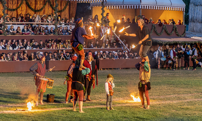 Ringelstecherwiese: Landshuter Hochzeit (Festliche Spiele im nächtlichen Lager) Landshut