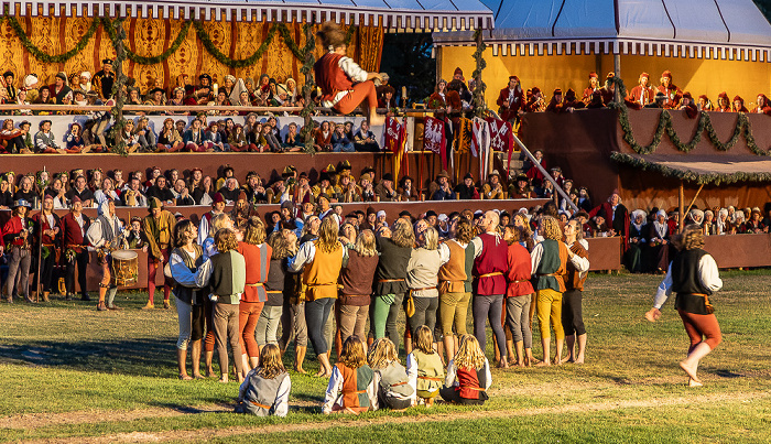 Ringelstecherwiese: Landshuter Hochzeit (Festliche Spiele im nächtlichen Lager) Landshut